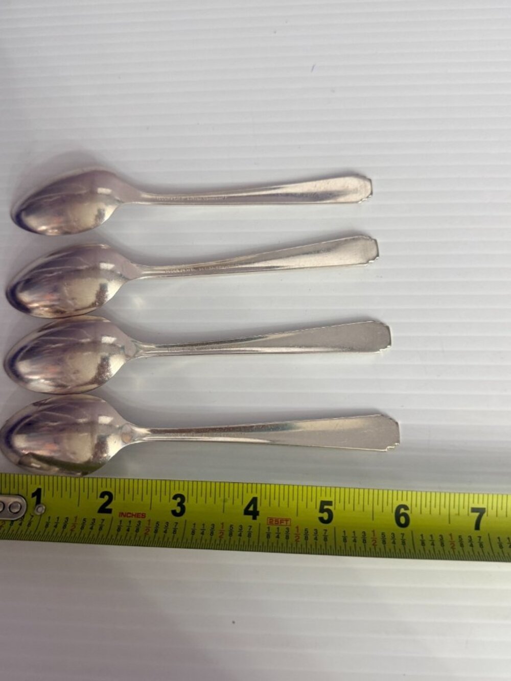 4 Friendship Medality Oneida  Tudor plate Teaspoons 1932 6 1/8" - Picture 6 of 8